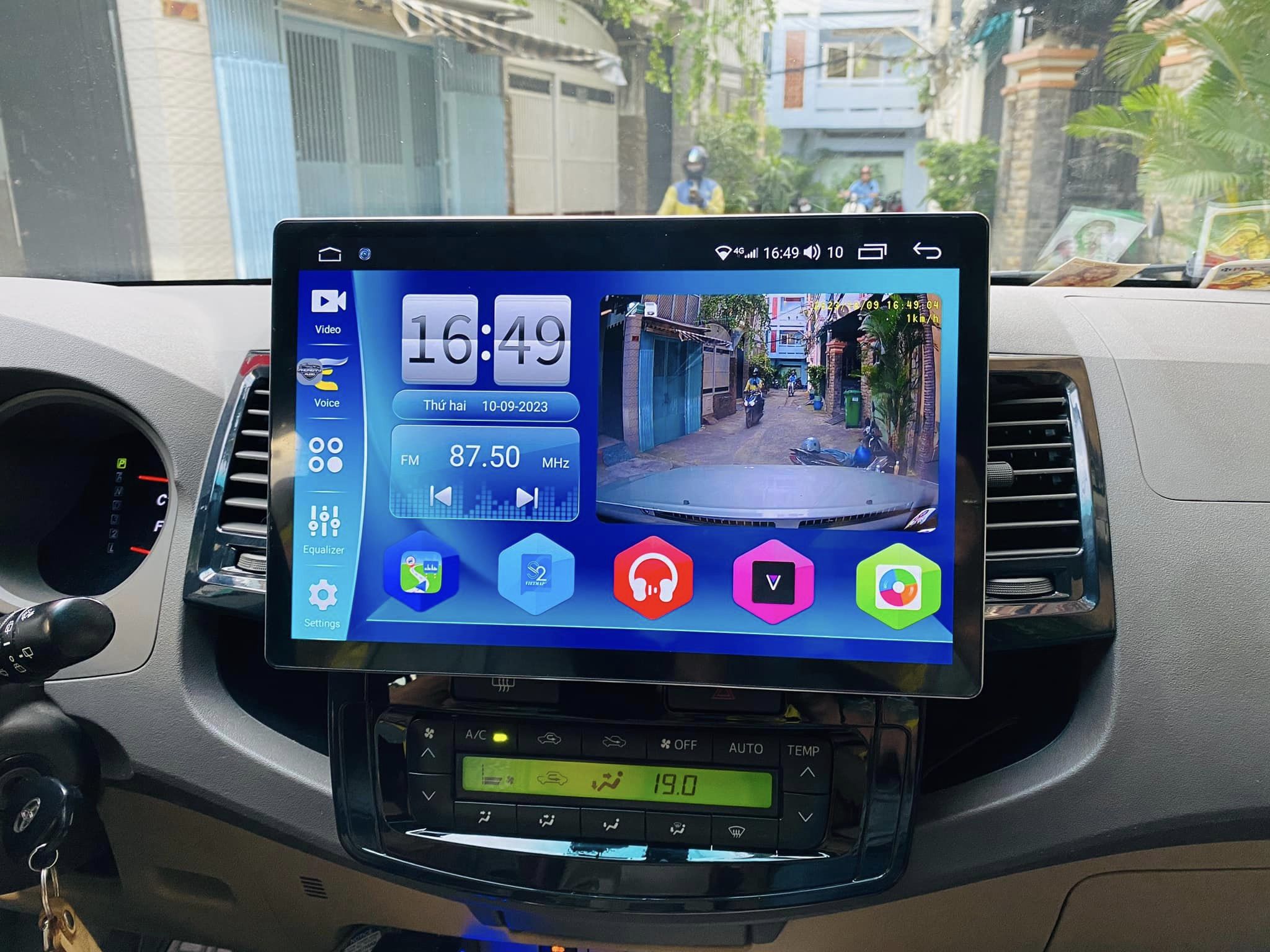 Kết nối Bluetooth nghe gọi rảnh tay trên màn hình android ô tô Ultra 2K Max